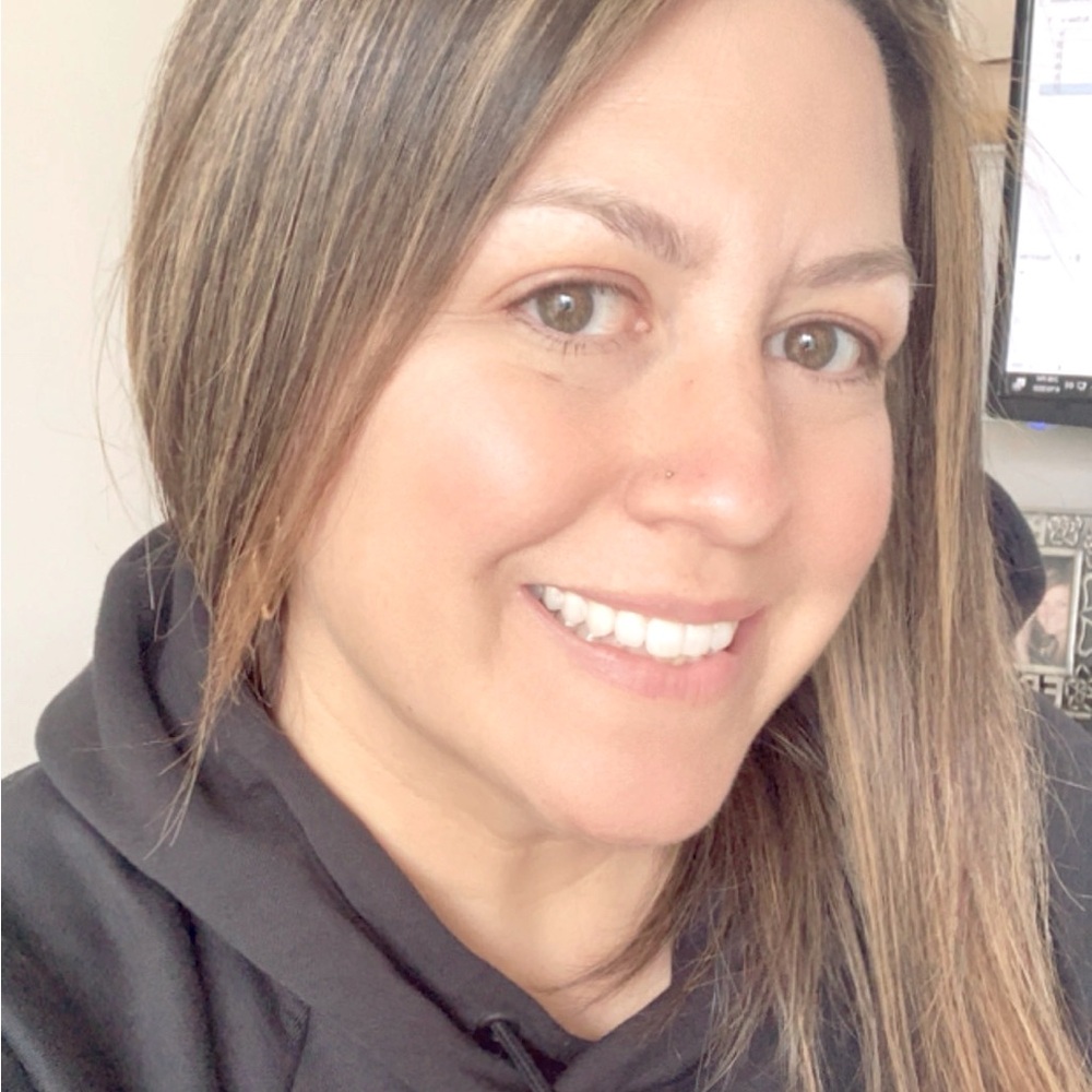 Meet your Posher, Dena